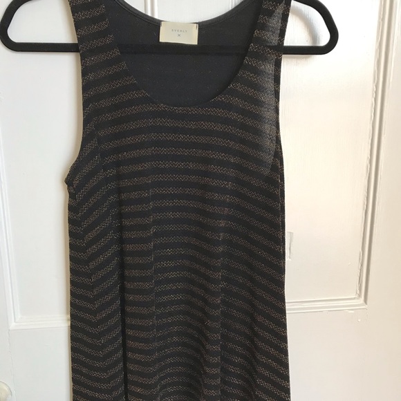 Everly Tops - Comfy metallic tank